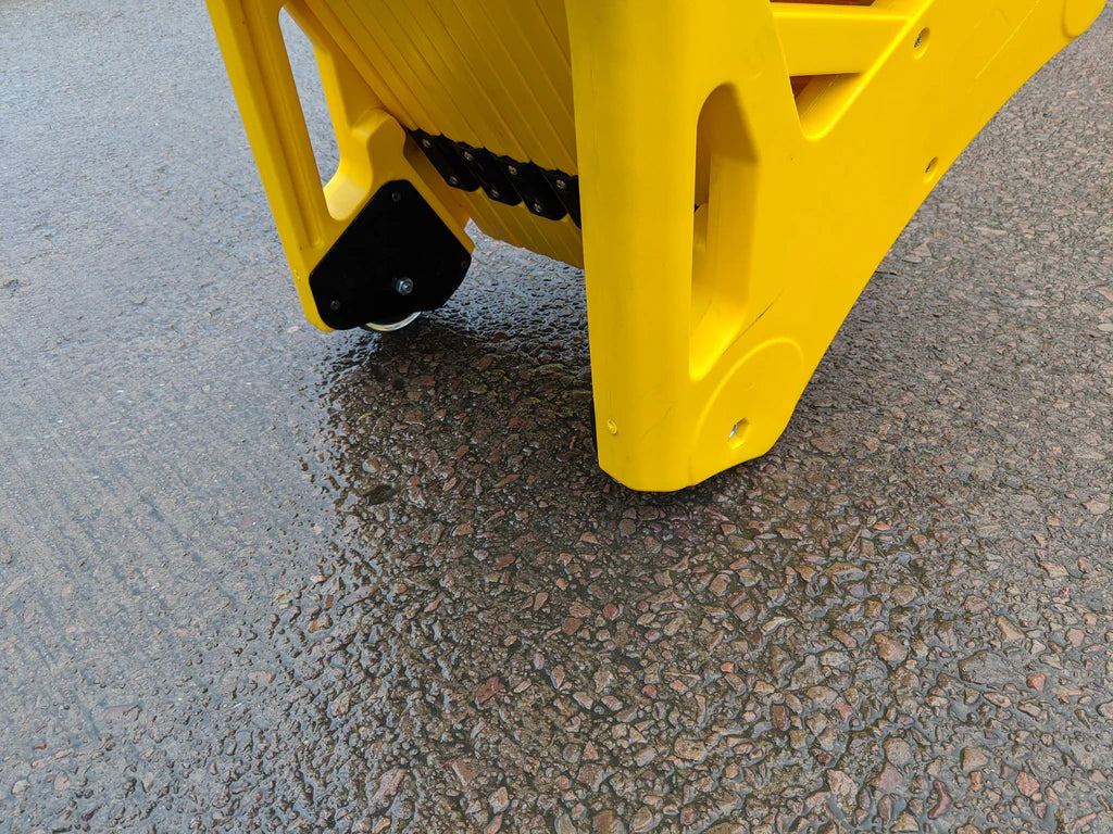 Expandable Mobile Safety Barrier