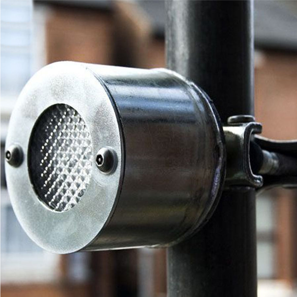 Heavy-Duty Battery-Powered Scaffold Light with Amber Flash – Built for Safety & Visibility