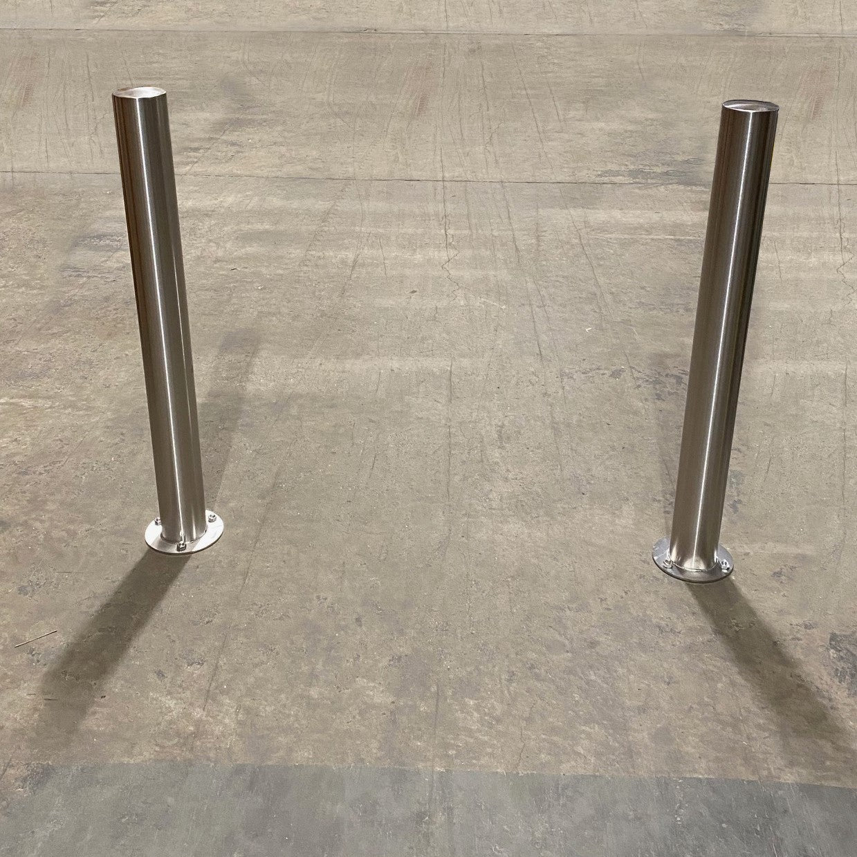 Premium Stainless Steel Round Bollard (48mm–204mm) – 1000mm Height | Fixed Traffic & Access Control Barrier