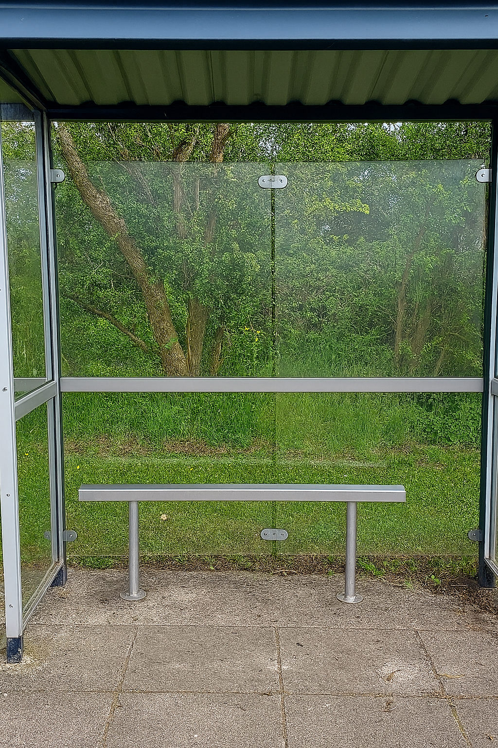 1500mm Heavy-Duty Galvanised Steel Perch Bench 2