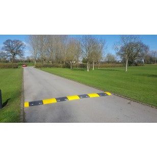 50mm Heavy Duty Speed Bump Kit – 10mph Traffic Calming Solution | Durable & Visible | Includes Fixings