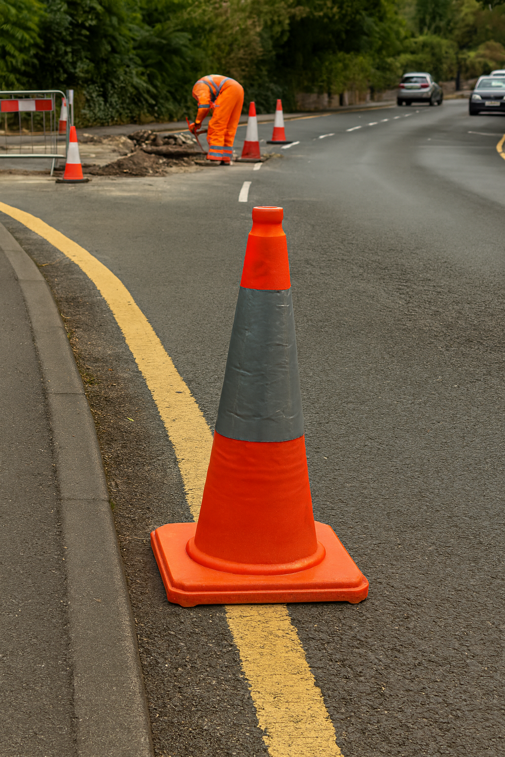 410 mm (16″) Collapsible High-Visibility Safety Cone 1