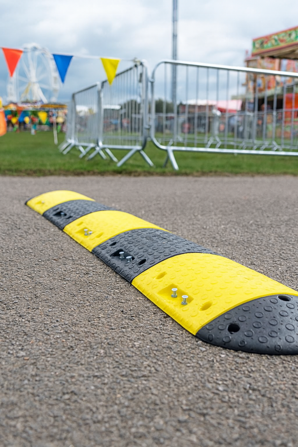 50mm High-Visibility Rubber Speed Bump 1
