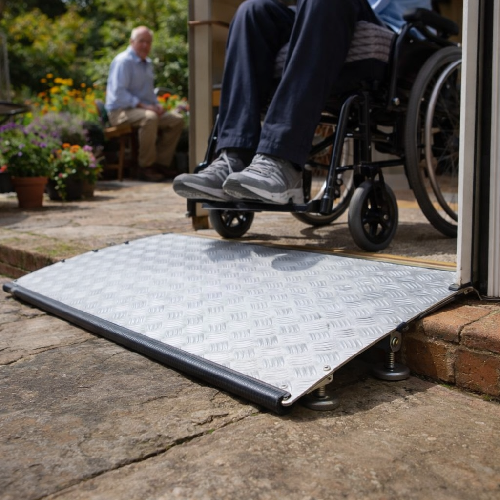 Adjustable Threshold Ramp – 2ft-8ft – 400kg Capacity – Wheelchair & Mobility Access