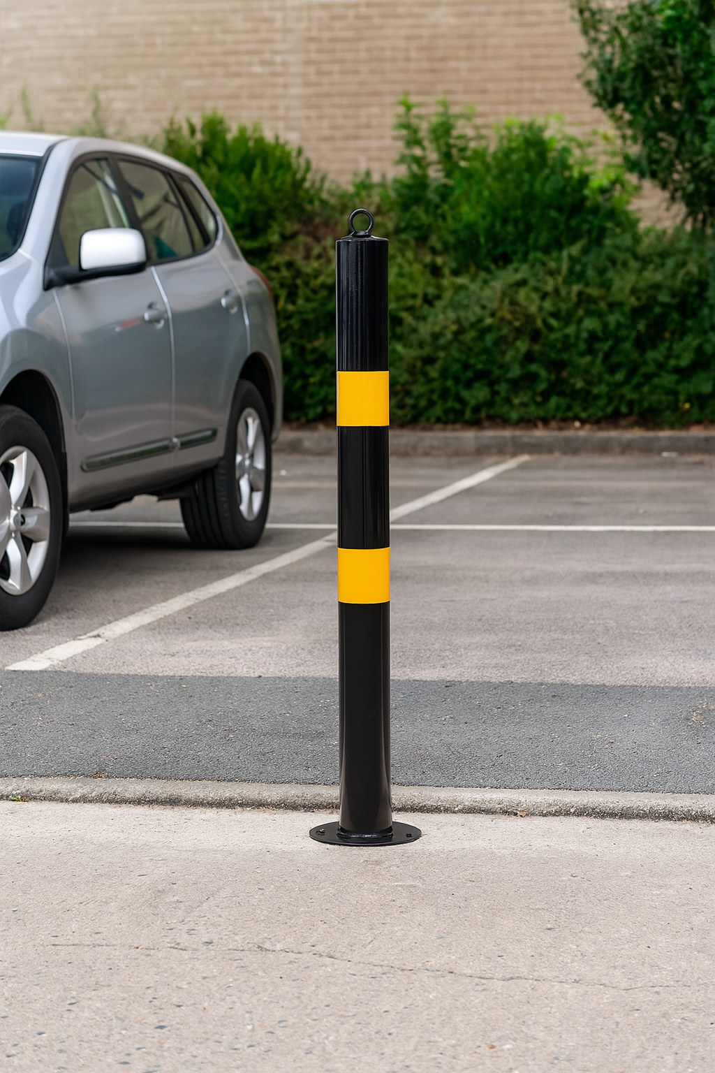 76mm Heavy-Duty Bolt Down Steel Bollard 1