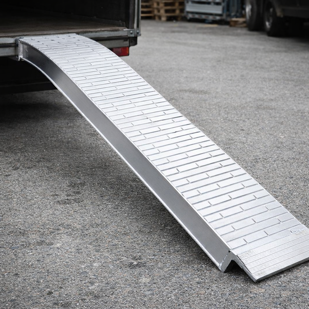 Heavy Duty Aluminium Loading Ramps – 1000mm x 520mm – 29000kg Capacity – Industrial Use