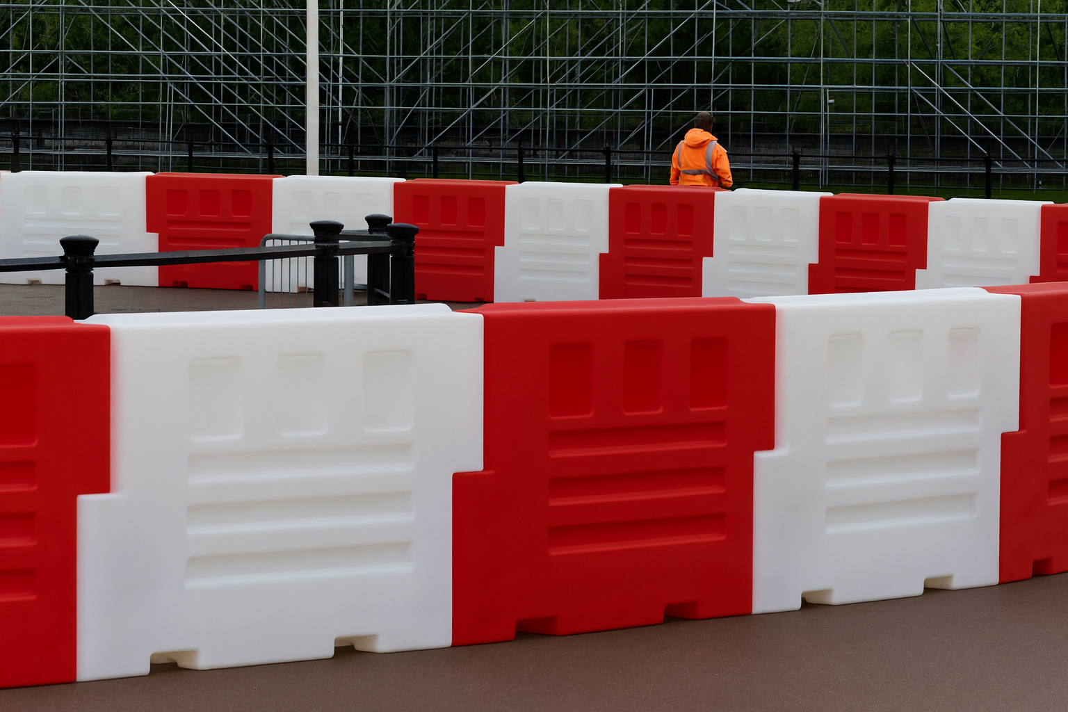 HGV Heavy Duty RB2000™ Water-Filled Safety Barrier – 1m High Interlocking Highway 1