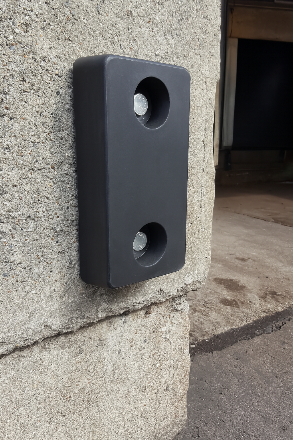 Heavy-Duty Rubber Dock Bumper 1