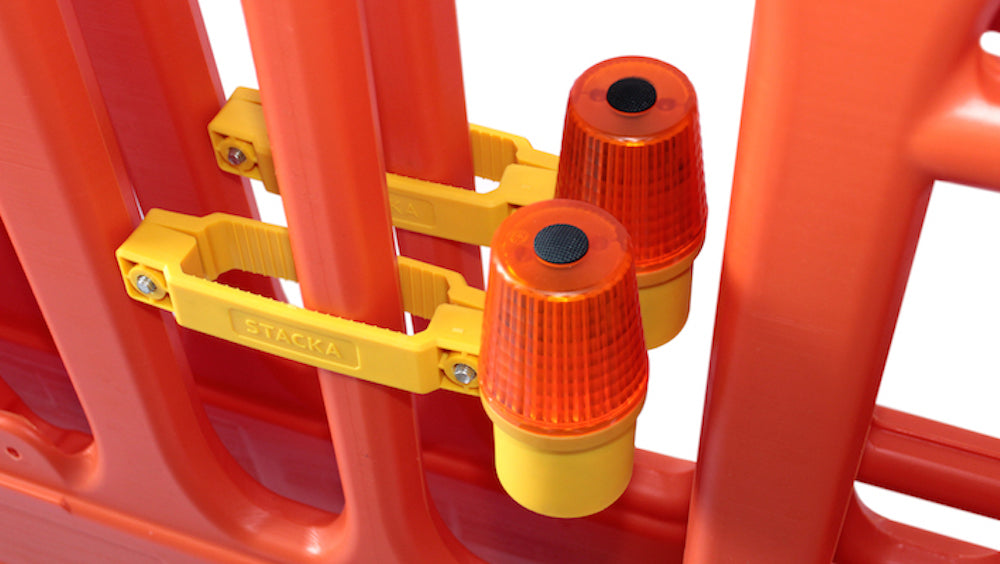 High-Visibility LED Safety Lamp for Stacka Barriers – Rugged, Reliable & Maintenance-Free