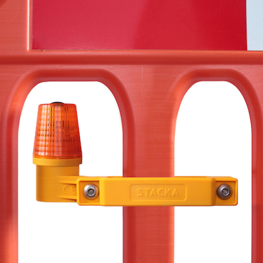 High-Visibility LED Safety Lamp for Stacka Barriers – Rugged, Reliable & Maintenance-Free