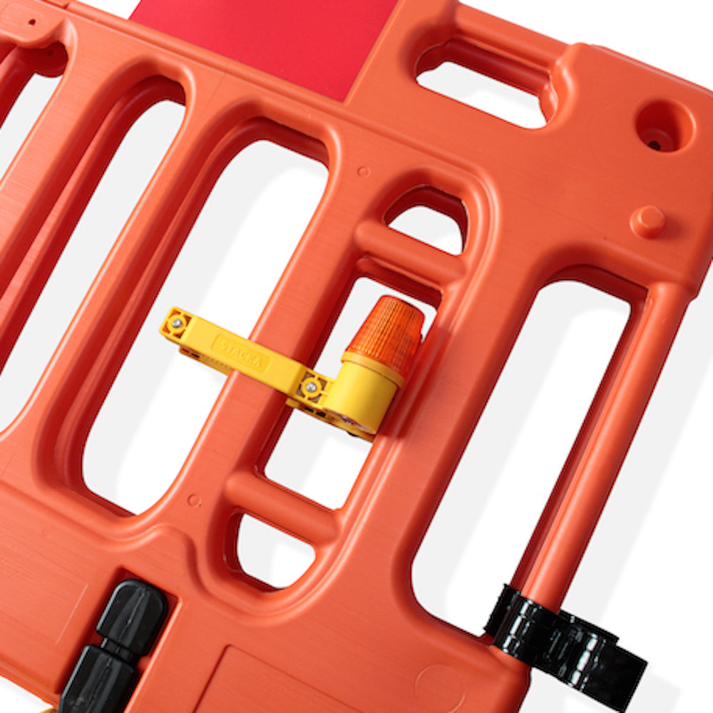 High-Visibility LED Safety Lamp for Stacka Barriers – Rugged, Reliable & Maintenance-Free