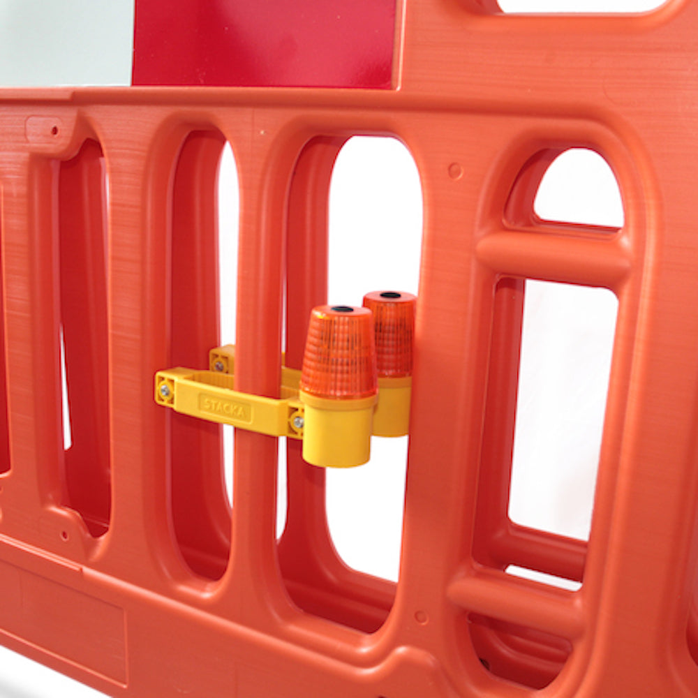 High-Visibility LED Safety Lamp for Stacka Barriers – Rugged, Reliable & Maintenance-Free