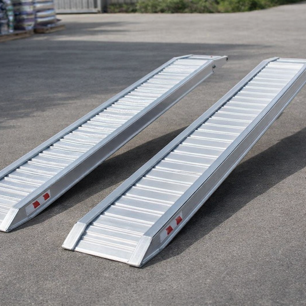 Aluminium Loading Ramps – 4500x360mm – 2750kg Capacity – Plant & Mini Digger Use