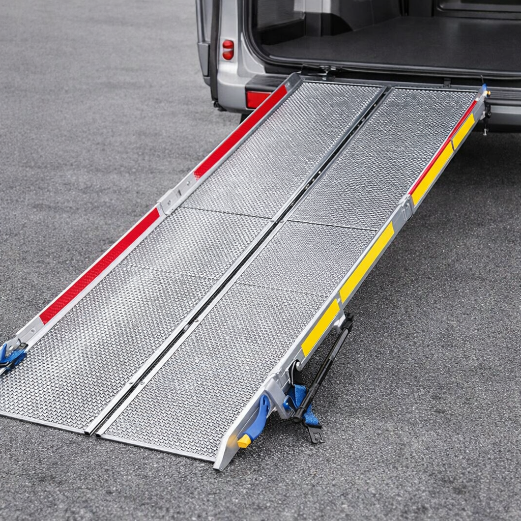 Vehicle Folding Ramp – 820mm Wide – 600kg Capacity – Professional Use