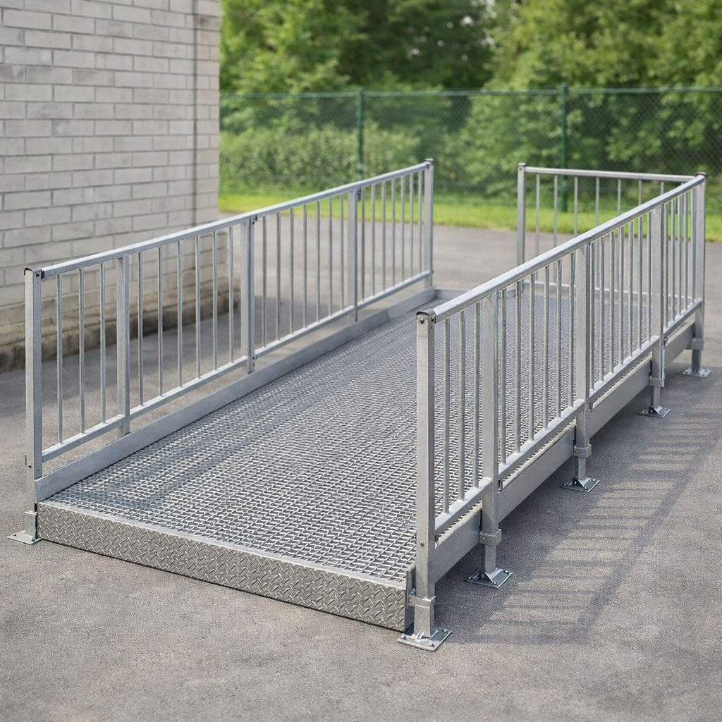 Modular Kit with Platform and Handrails – 1500mm x 2700mm – Wheelchair Access