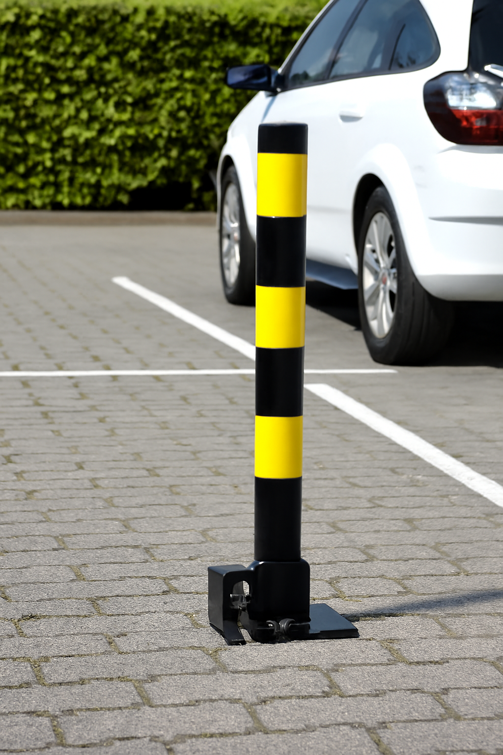 Steel Folding Parking Bollard – Heavy Duty Anti-Theft Security Post