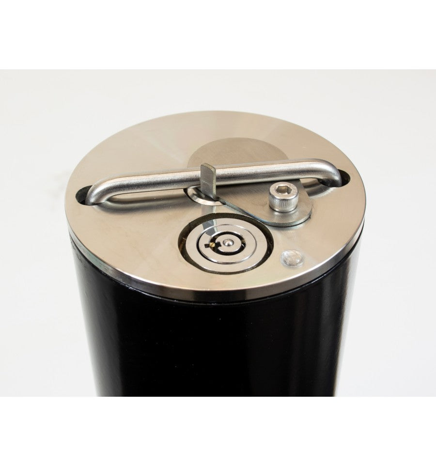 BarriersCo Heavy-Duty Telescopic Parking Post – Anti-Theft Retractable Security Bollard with Integrated Lock, Black Finish