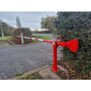 Heavy-Duty Manual Arm Barrier (6–9 Metres) – Industrial-Grade Secure Access Control for Wide Entrances