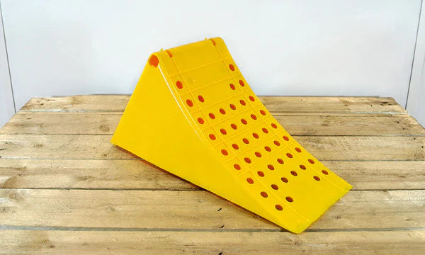 Heavy-Duty Plastic Wheel Chock for HGVs & Trailers – Lightweight, Durable Tyre Stopper for Trucks, Lorries & LGVs