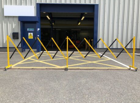 Dark Gray Expanding Safety Barrier - 4.9m