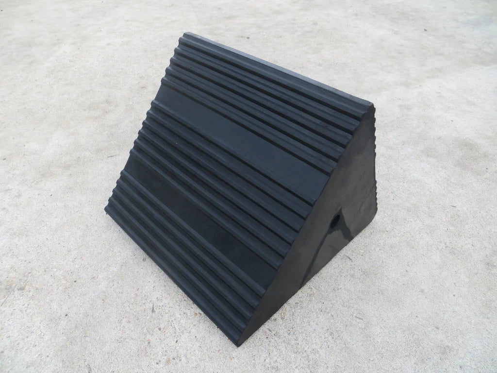 Heavy-Duty Rubber Wheel Chock for Trucks – Industrial Grade | Slip-Resistant, Durable Tyre Stopper for HGV, Lorry & Trailer Safety