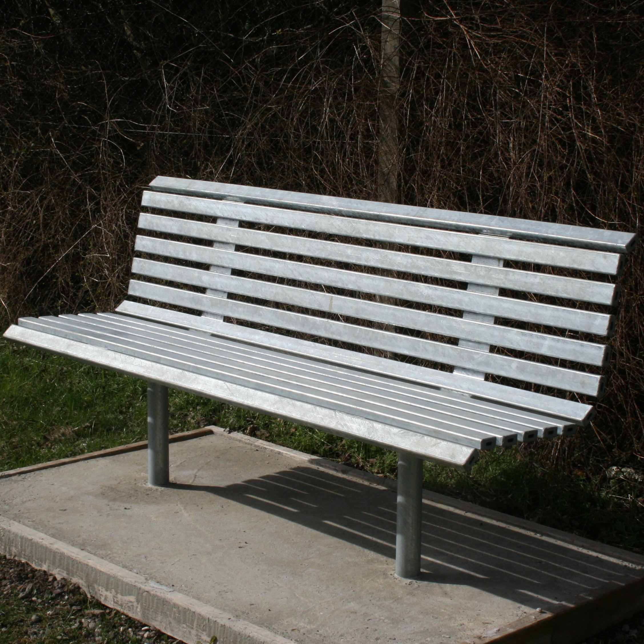 Metrosiq 1800mm Urban Outdoor Bench – Heavy-Duty Steel Seat for Parks, Schools & Public Spaces – Bolt Down or Concrete-In Fixing