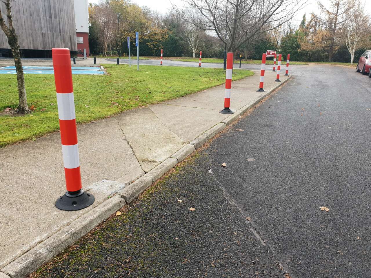 Slate Gray Self Righting Flexible Post - Off Highway