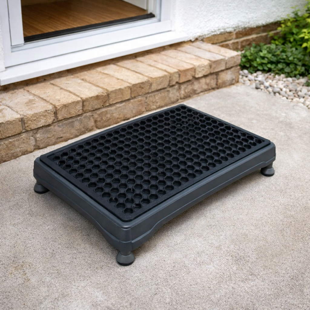 Half Step – White – Lightweight Plastic – Indoor/Outdoor Use