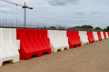 1600mm Water-Filled Sitewall™ Safety Barrier – Heavy-Duty Traffic & Pedestrian Protection (Wind Tested to 73mph)