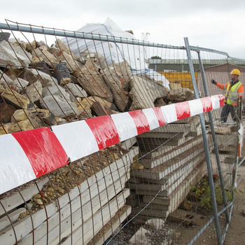 Premium Flexible Retroreflective Fence Strip 2m and 3.5m for Enhanced Visibility and Safety on Construction Sites