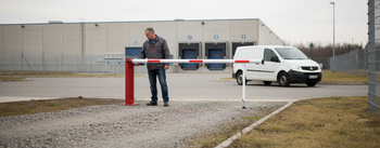 Heavy Duty Access Barrier with Counterweight and Swing Post – Hot-Dip Galvanized Steel for Durable Vehicle Control