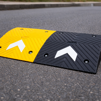 Economy Speed Bump Kit – 75mm High – Recycled Rubber – Traffic Control