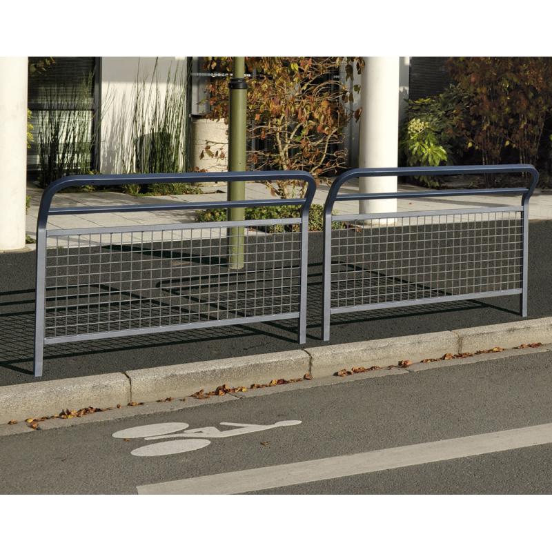 Mesh Conviviale Railing Elegant Design, Durable Construction