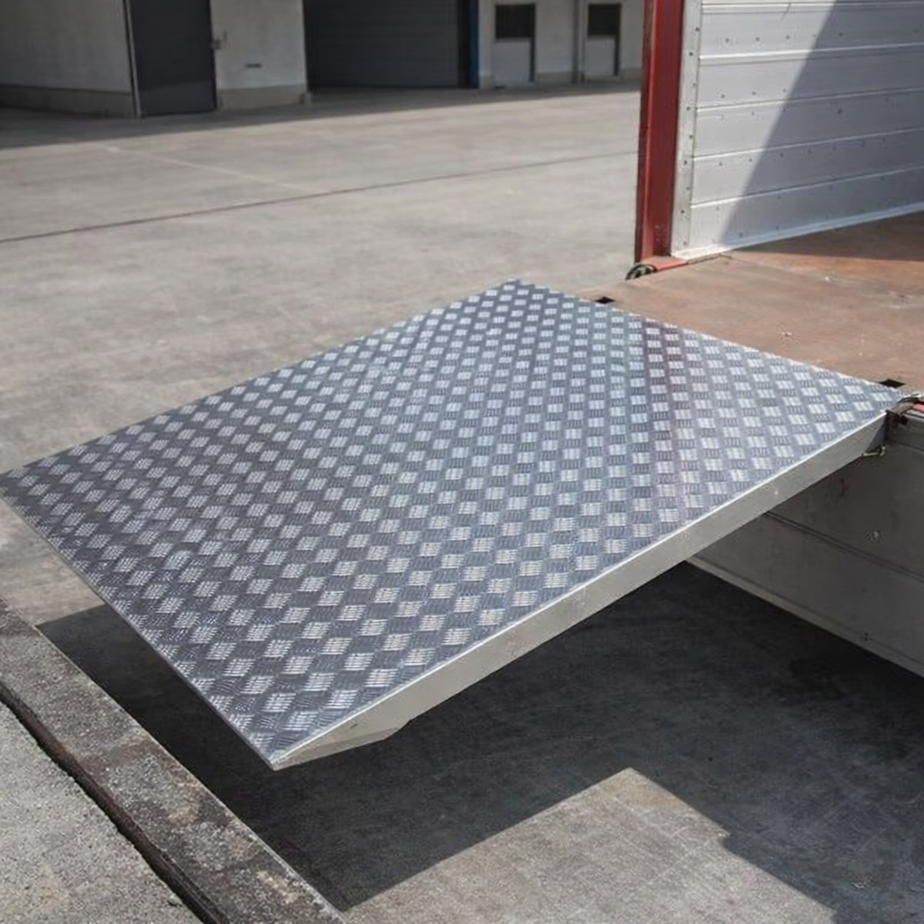 Removable Loading Bridge – 1000mm x 1250mm – 610kg Capacity – Industrial Grade