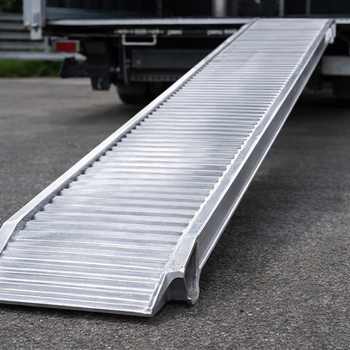 Aluminium Loading Ramps – 2500x390mm – 18000kg Capacity – Industrial Use