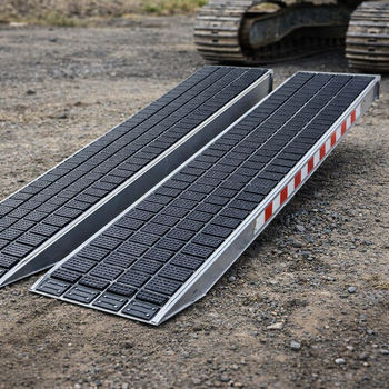 Industrial Grade Ramps – 2000mm x 720mm – 26,300kg Capacity – Heavy Duty Use