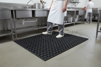 Premium Anti-Slip Rubber Mat with Open Structure for Effective Drainage in Wet and Dry Environments
