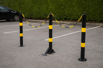 Premium Black & Yellow Folding Parking Post & Chain Barrier Kit – Secure Driveway & Car Park Access (1 Folding, 2 Static Posts)
