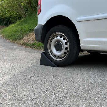 Heavy-Duty Rubber Wheel Chock for LGVs & Industrial Vehicles – Non-Slip, Durable, Weather-Resistant Stopper