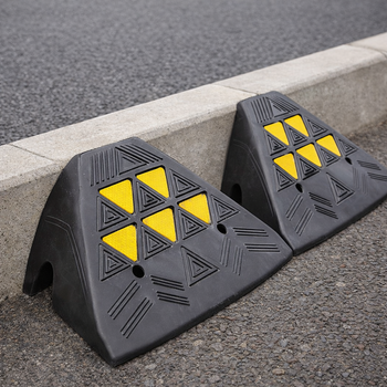 Rubber Kerb Ramp End Caps – 100mm High – Pair – Mobility Access