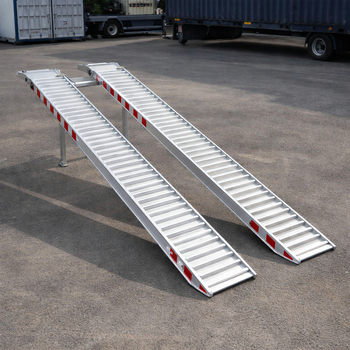 Aluminium Loading Ramps – 4500x300mm – 1050kg Capacity – Professional Vehicle Use