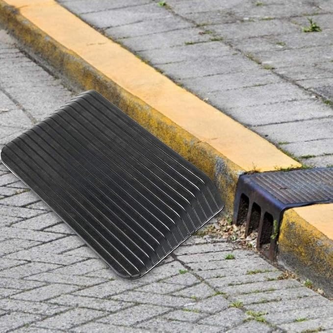 Rubber Kerb Ramp – Supports Up to 100mm Height and 1000kg Capacity